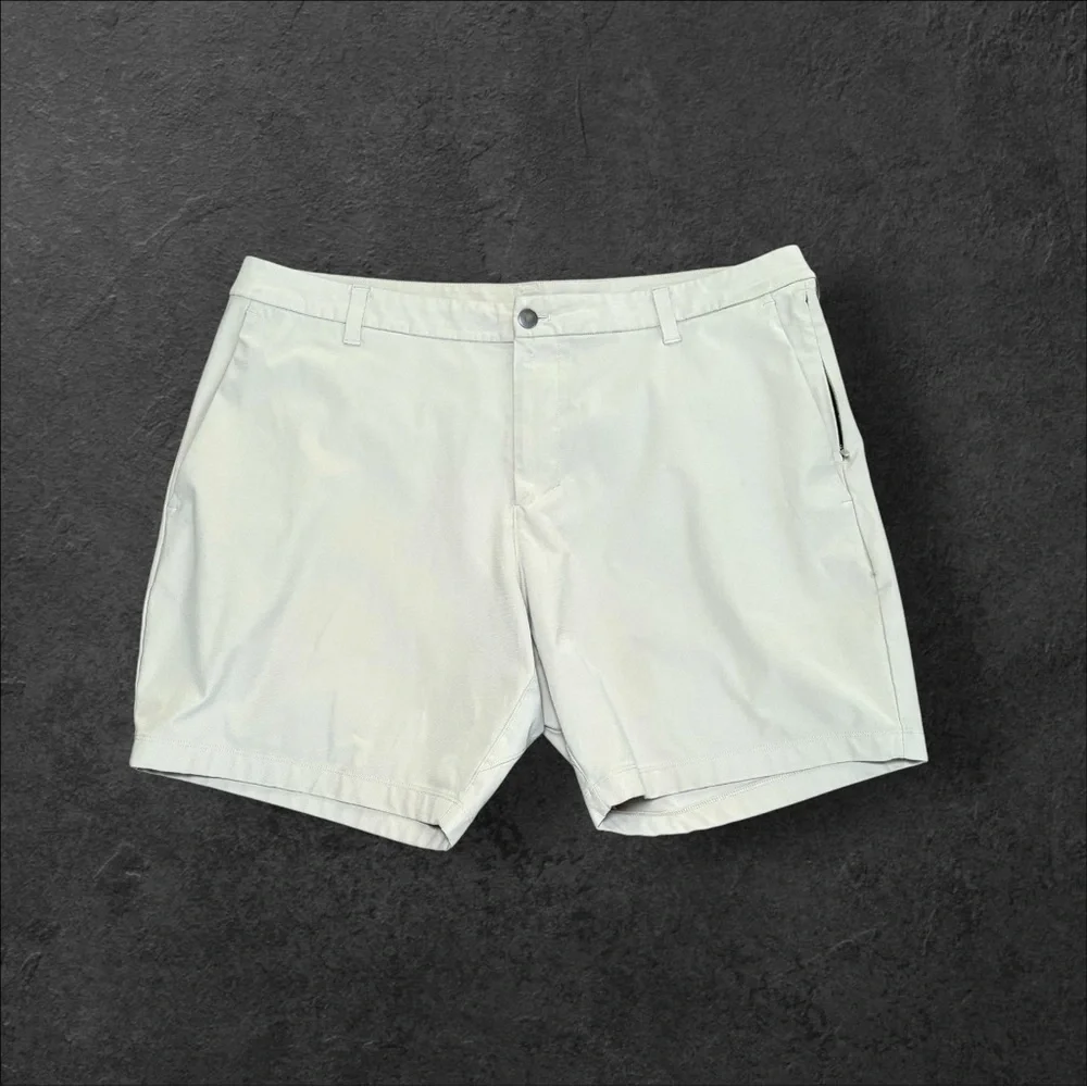 Lululemon Shorts Chino Warpstreme ABC Commission Classic 7” Beige Men’s - Picture 1 of 5